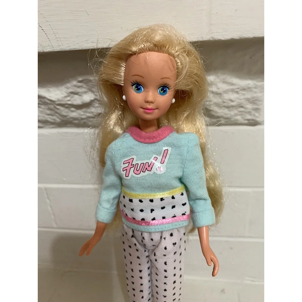 Vintage Barbie SKIPPER Wearing 1988 TEEN TIME FASHIONS Pizza At The Mall‎ Outfit